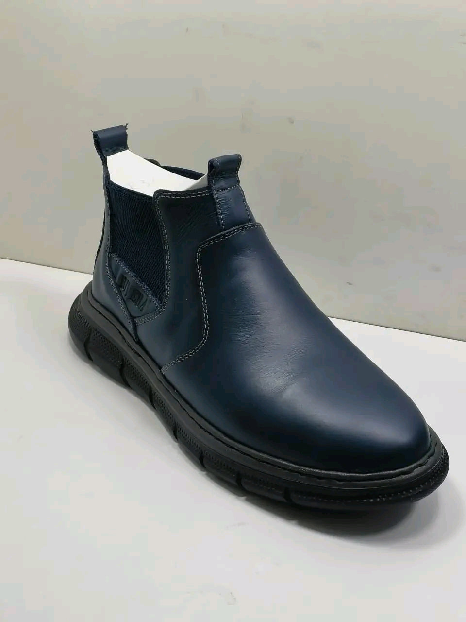 👞 حذاء رجالي أنيق وعصري