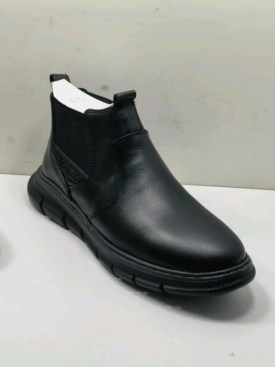 👞 حذاء رجالي أنيق وعصري